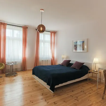 Apartment Spacious Sunny In Oldtown Gdansk