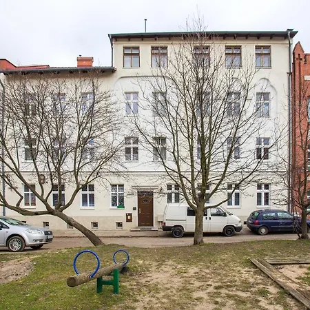 Spacious Sunny In Oldtown Apartment *
